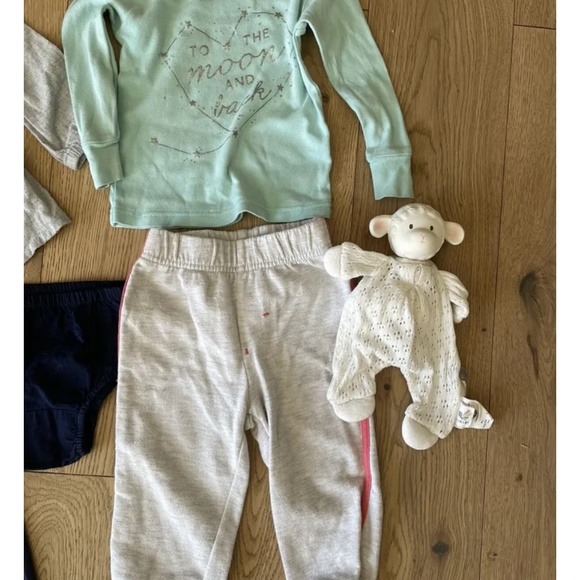 Baby Girl 12-18 Months Lot Bundle H&M Ruffle Toys Butterfly Top - Picture 2 of 10